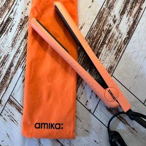 Amika Hair Titanium Hair Straightener